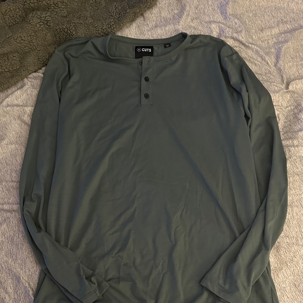 Cuts Clothing Long Sleeve Henley - Charcoal